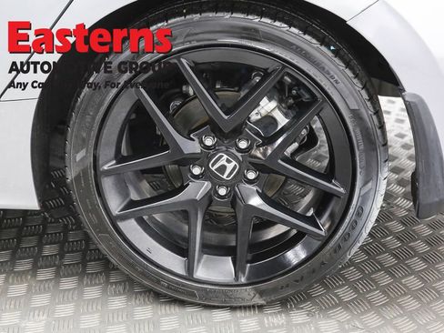 Used 2025 Honda Civic Sport image 32