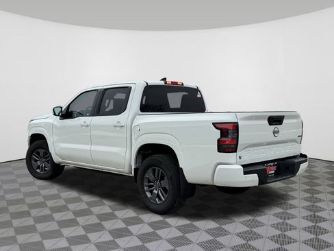 Certified 2025 Nissan Frontier SV image 17