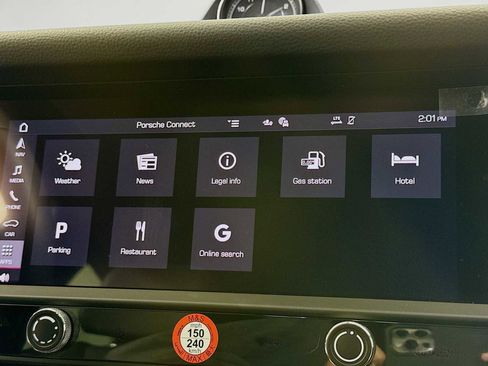 Certified 2025 Porsche Macan AWD/4WD image 16