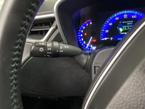 Used 2022 Toyota Corolla Cross XLE w/ Black Badges Package (TMS) image 25