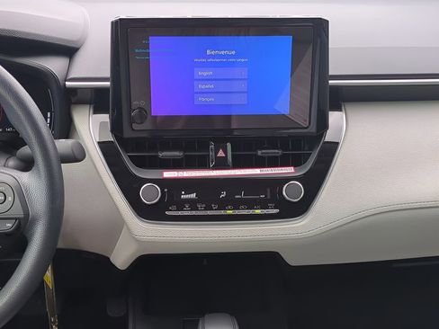 Used 2026 Toyota Corolla Cross L image 17