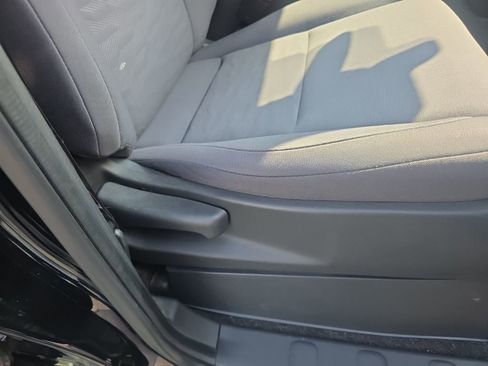 Used 2022 Nissan Frontier S w/ Technology Package image 34