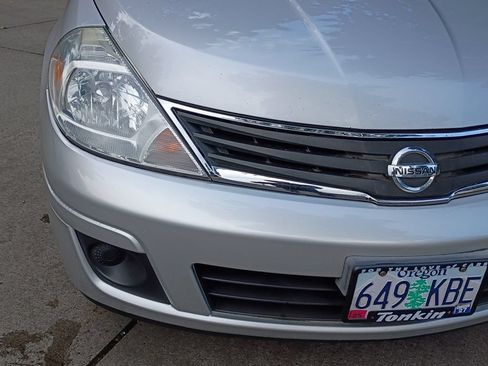Used 2011 Nissan Versa 1.8 S w/ Plus Pkg FWD image 9
