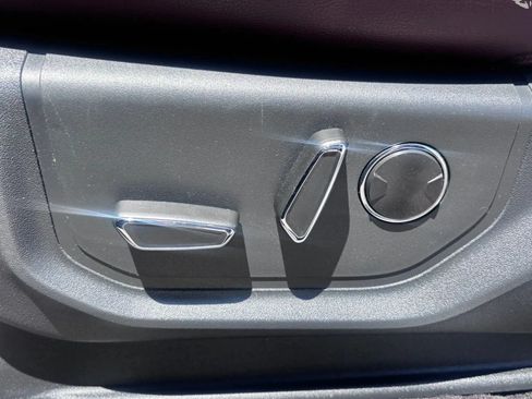 Used 2023 Ford Expedition Limited AWD/4WD image 7