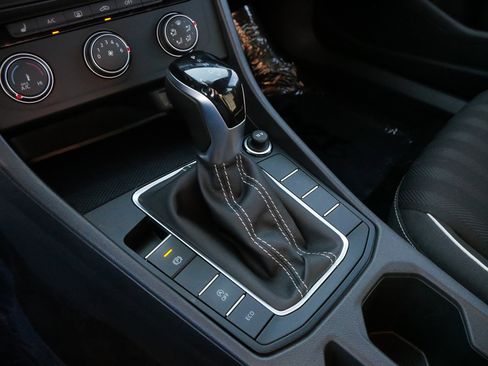 Certified 2024 Volkswagen Jetta Sport image 24