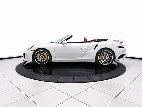 Used 2019 Porsche 911 Turbo S image 15
