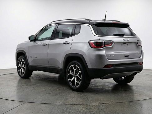 Used 2025 Jeep Compass Limited AWD/4WD image 6