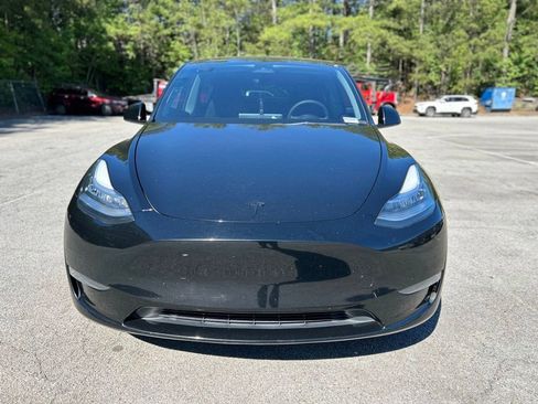 Used 2023 Tesla Model Y Long Range AWD/4WD image 2