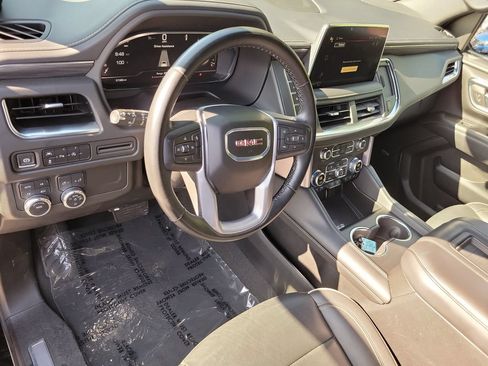 Used 2024 GMC Yukon SLT AWD/4WD image 25