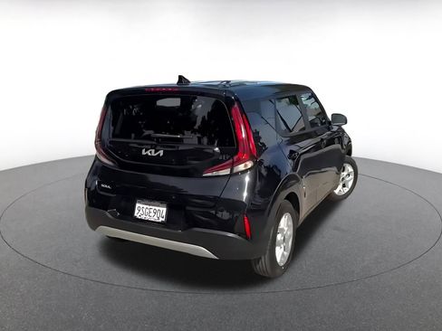 Used 2025 Kia Soul LX w/ LX Technology Package image 14