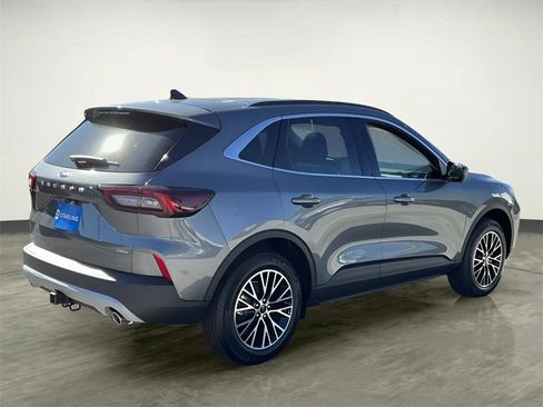 New 2025 Ford Escape SE w/ PHEV Premium Package image 9