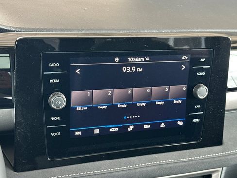 New 2026 Volkswagen Taos SE FWD image 18