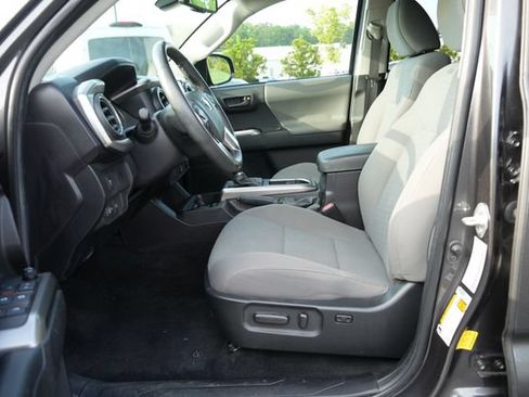 Used 2023 Toyota Tacoma SR5 AWD/4WD image 21