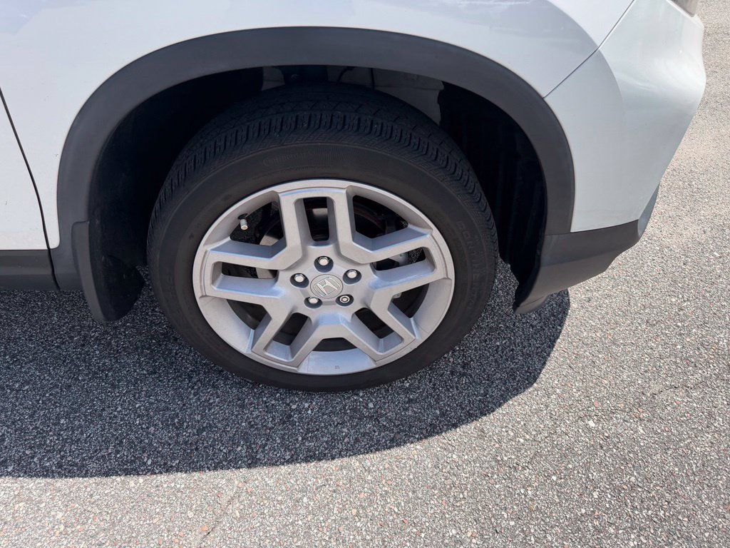 Used 2024 Honda Passport EX-L image 4