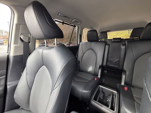 Used 2025 Toyota Grand Highlander XLE image 39