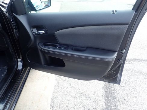 Used 2013 Dodge Avenger SE FWD image 24
