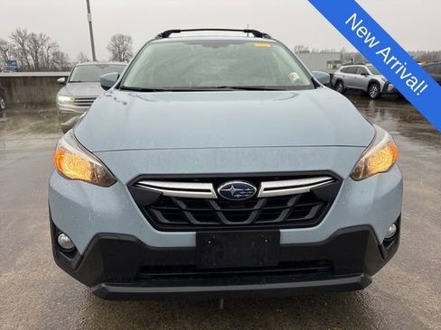 Used 2022 Subaru Crosstrek 2.0i Premium w/ Moonroof Package image 2