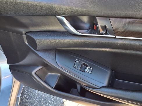 Used 2019 Honda Accord EX-L image 26