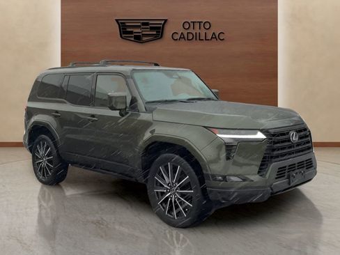 Used 2024 Lexus GX 550 image 7