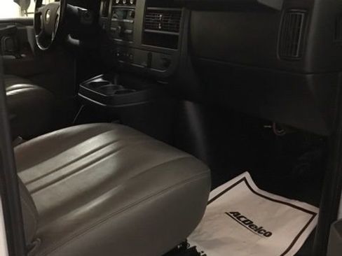 Used 2022 Chevrolet Express 2500 Extended w/ Driver Convenience Package image 33