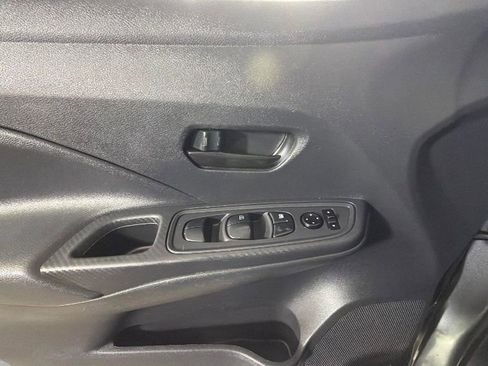 Used 2020 Nissan Versa S FWD image 25