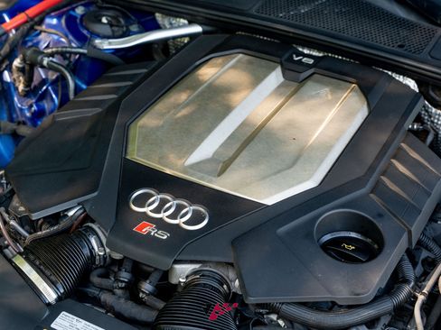 Used 2023 Audi RS 6 w/ Executive Package AWD/4WD image 35