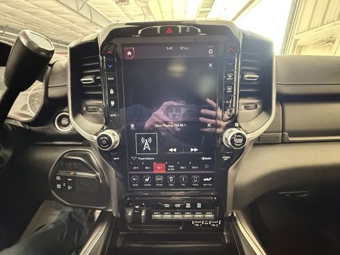Used 2021 RAM 2500 Laramie image 26