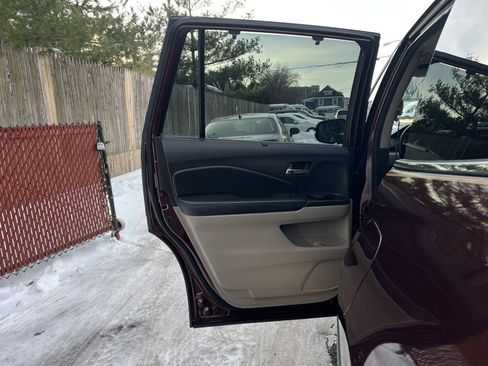 Used 2016 Honda Pilot Touring image 13