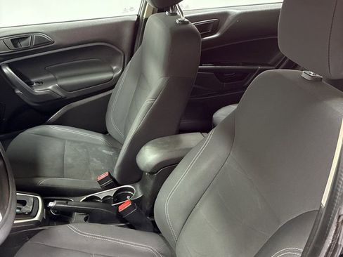 Used 2019 Ford Fiesta SE image 9