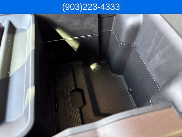 Used 2025 RAM 2500 Limited AWD/4WD image 36