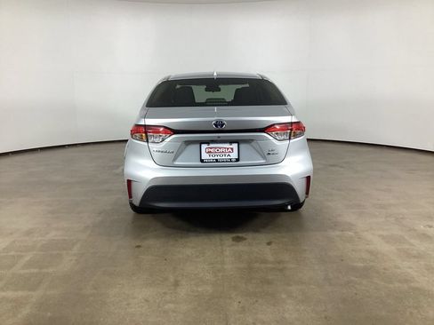 Used 2025 Toyota Corolla LE FWD image 10