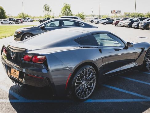 Used 2018 Chevrolet Corvette Stingray Coupe w/ 1LT RWD image 12