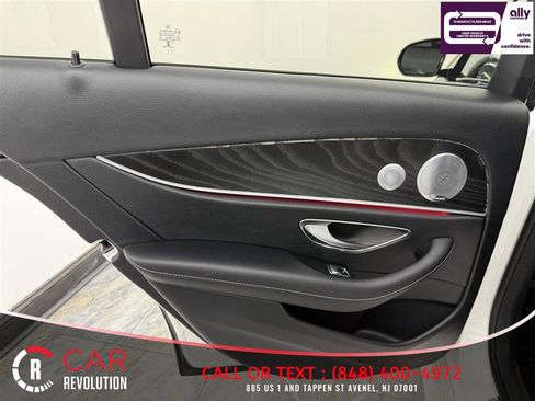 Used 2018 Mercedes-Benz E 300 4MATIC w/ Premium 1 Package image 31