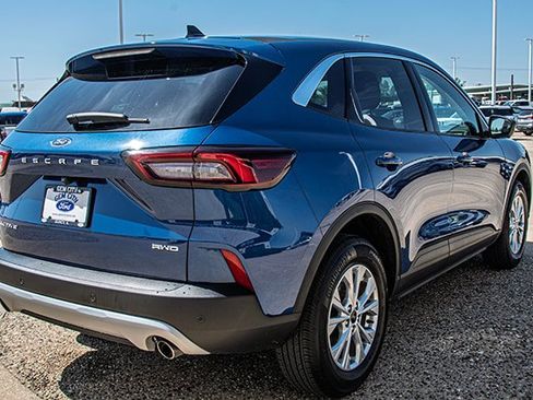 Used 2023 Ford Escape Active w/ Tech Pack #2 AWD/4WD image 4