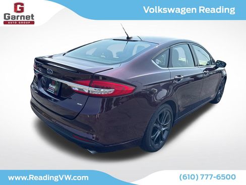 Used 2018 Ford Fusion SE w/ Equipment Group 201A FWD image 5