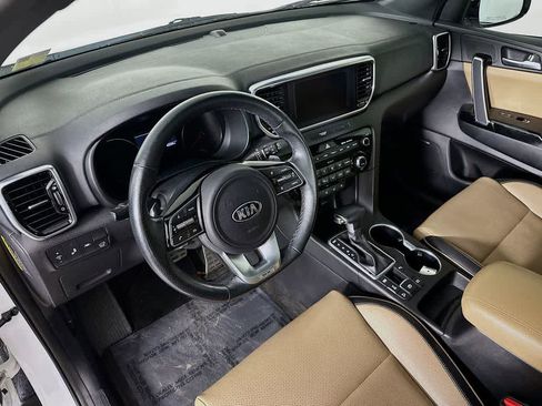 Used 2021 Kia Sportage SX image 2