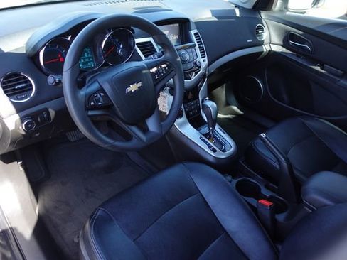 Used 2016 Chevrolet Cruze LT w/ Sun And Sound Package image 11