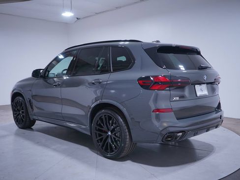 Used 2026 BMW X5 M60i AWD/4WD image 3
