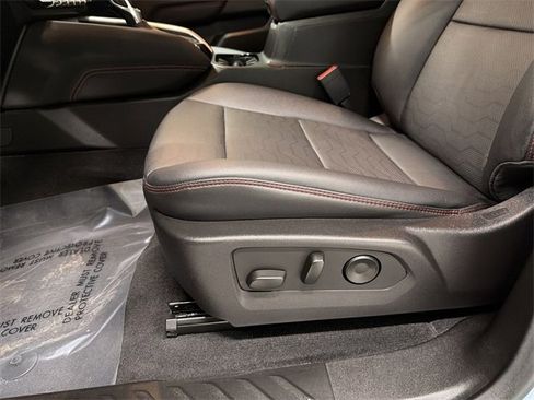 Certified 2025 Chevrolet Colorado Z71 w/ Technology Package image 20