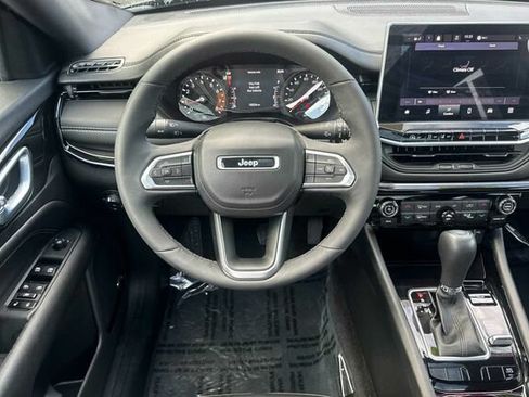Used 2023 Jeep Compass Latitude w/ Sun and Sound Group AWD/4WD image 14