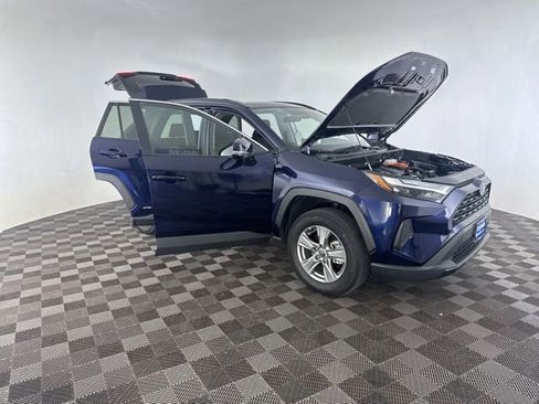 Used 2024 Toyota RAV4 XLE w/ Convenience Package AWD/4WD image 15