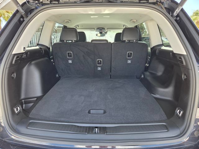 Used 2024 Jeep Grand Cherokee Limited RWD image 9