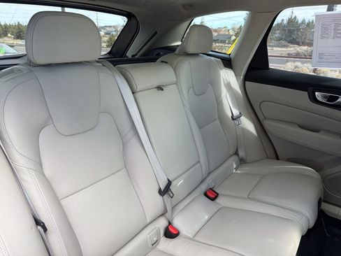 Used 2024 Volvo XC60 B5 Ultimate w/ Protection Package Premier image 23