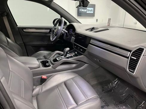 Used 2022 Porsche Cayenne Platinum Edition AWD/4WD image 54