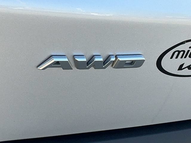 Used 2018 Cadillac XT5 Premium Luxury AWD/4WD image 9