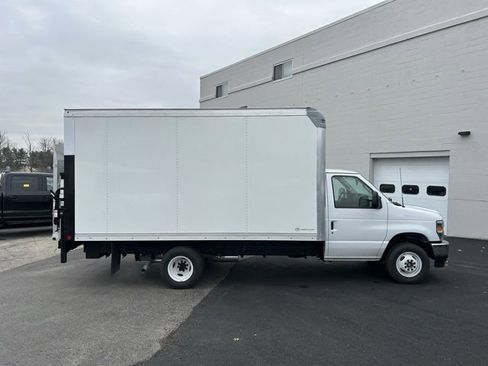 New 2026 Ford E-450 and Econoline 450 Super Duty w/ Power Equipment Group image 2