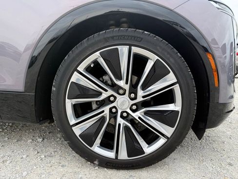 Certified 2025 Cadillac Lyriq Luxury w/ LPO, Floor Liner Package AWD/4WD image 17