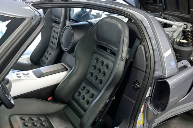Used 2006 Ford GT RWD image 37