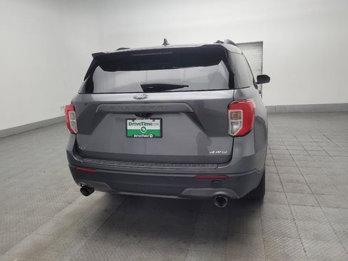Used 2021 Ford Explorer XLT w/ Equipment Group 202A AWD/4WD image 7