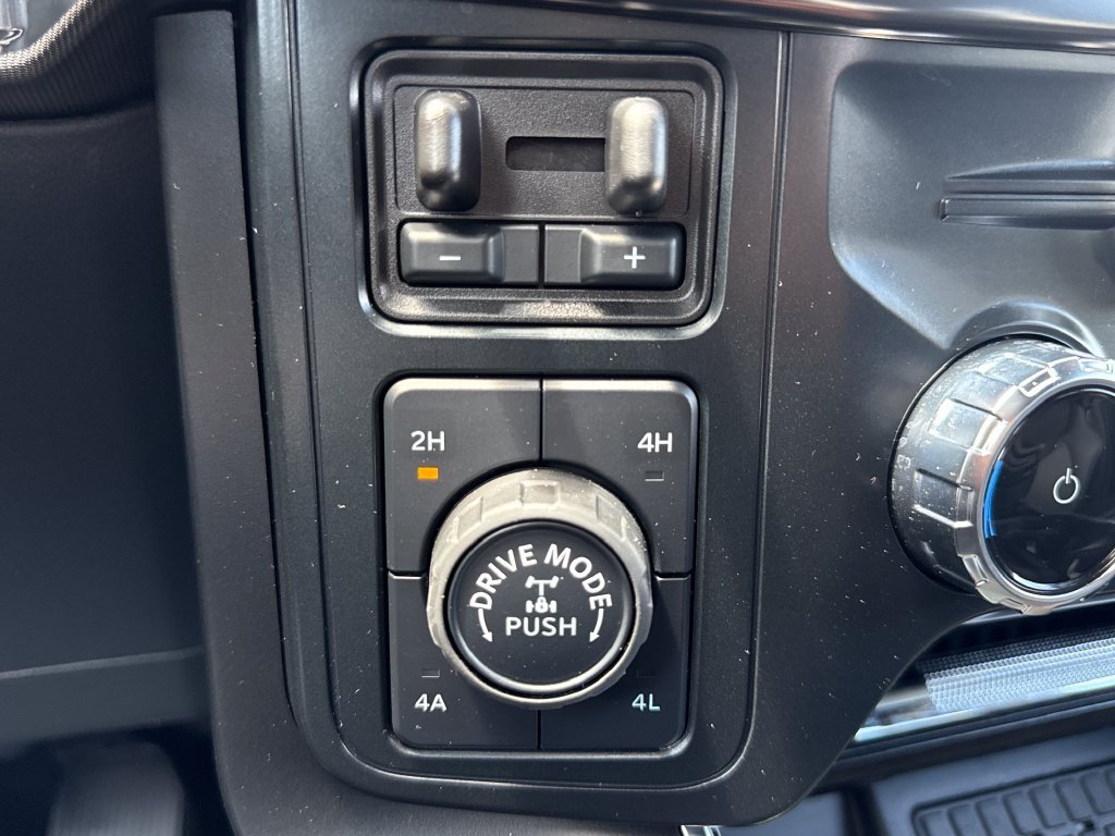 Used 2025 Ford F150 Raptor AWD/4WD image 24
